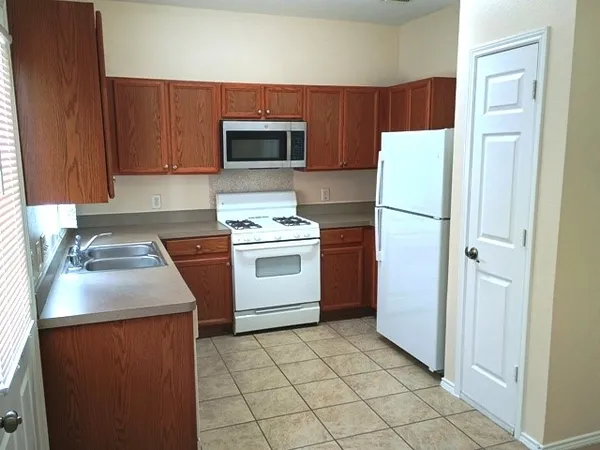 $1,450 | 23862 Pebworth Place, Spring, TX 77373