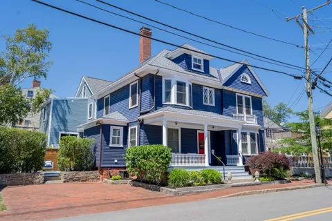 $2,095,000 | 115 Court Street, Portsmouth, NH 03801