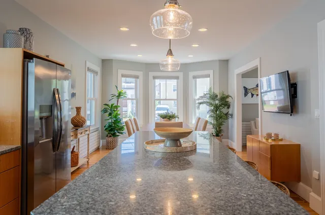 $2,095,000 | 115 Court Street, Portsmouth, NH 03801