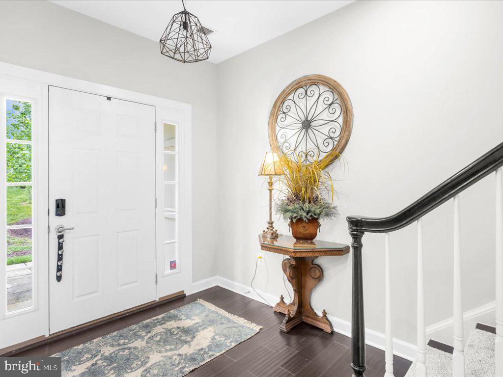 7822 Patterson Way Hanover, MD 21076 - Photo 3 of 35 Inviting Foyer!