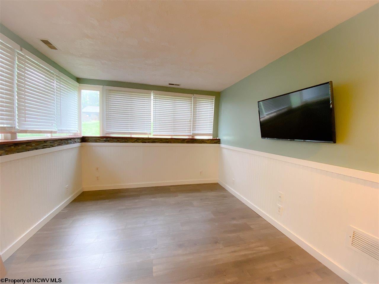 138 Maple Lake Road Bridgeport, WV 26330 - Photo 6 of 11 Gallery Image 6