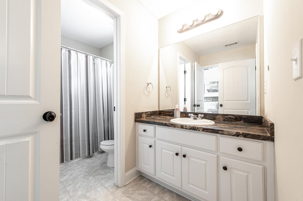 1436 Summit Way Grovetown, GA 30813 - Photo 15 of 25 Jack-and-Jill Bathroom!