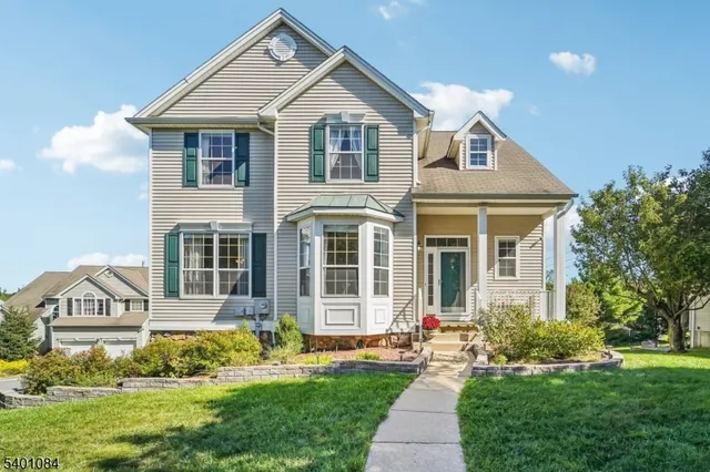 $559,999 | 205 Winding Hill Drive, Hackettstown, NJ 07840