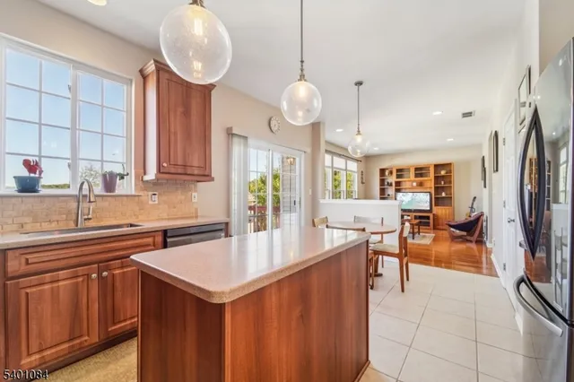 $559,999 | 205 Winding Hill Drive, Hackettstown, NJ 07840