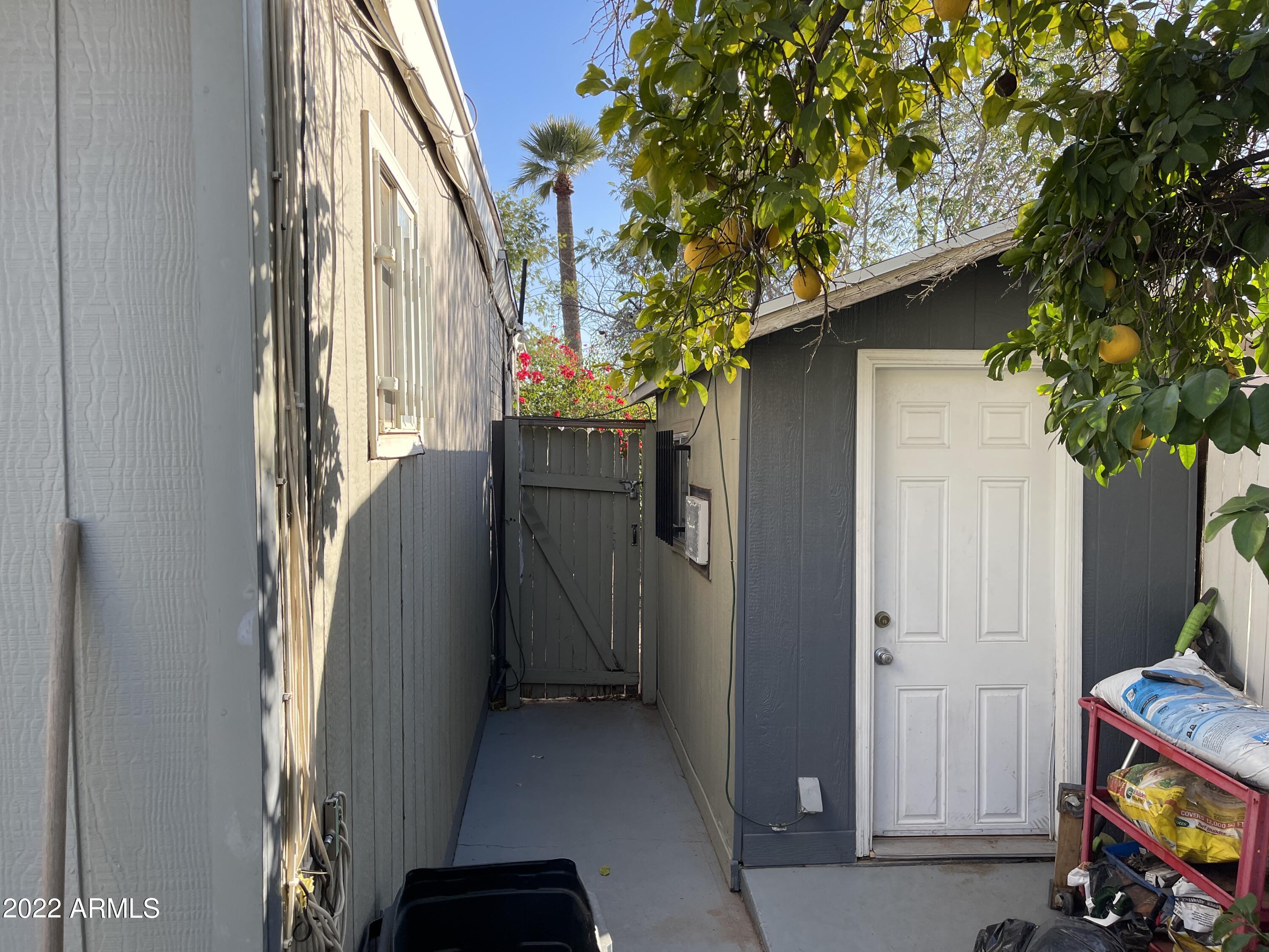 26 West Riverside Street Phoenix, AZ 85041 - Photo 14 of 22 20220209_231414176_iOS