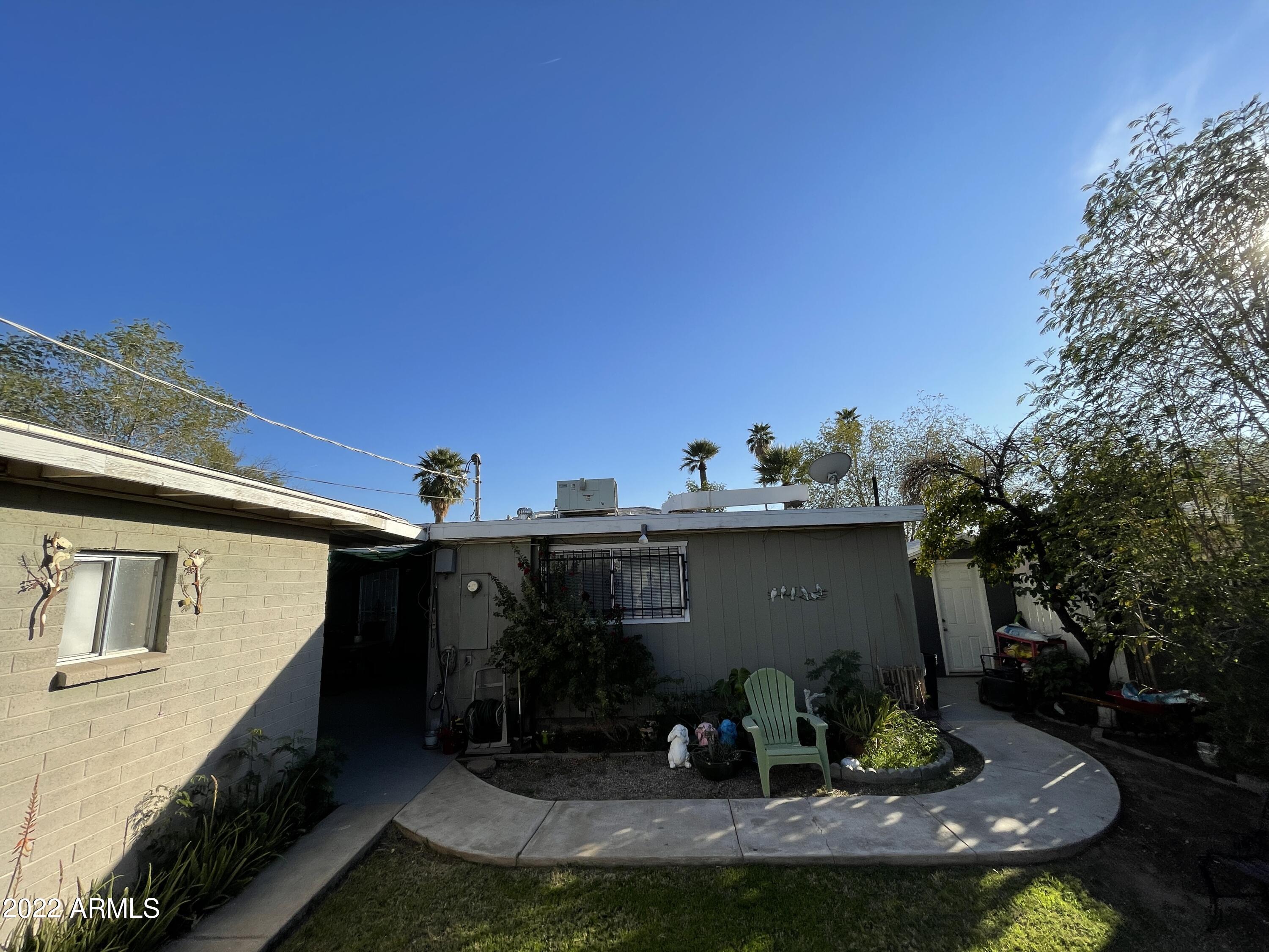 26 West Riverside Street Phoenix, AZ 85041 - Photo 18 of 22 20220209_231442002_iOS