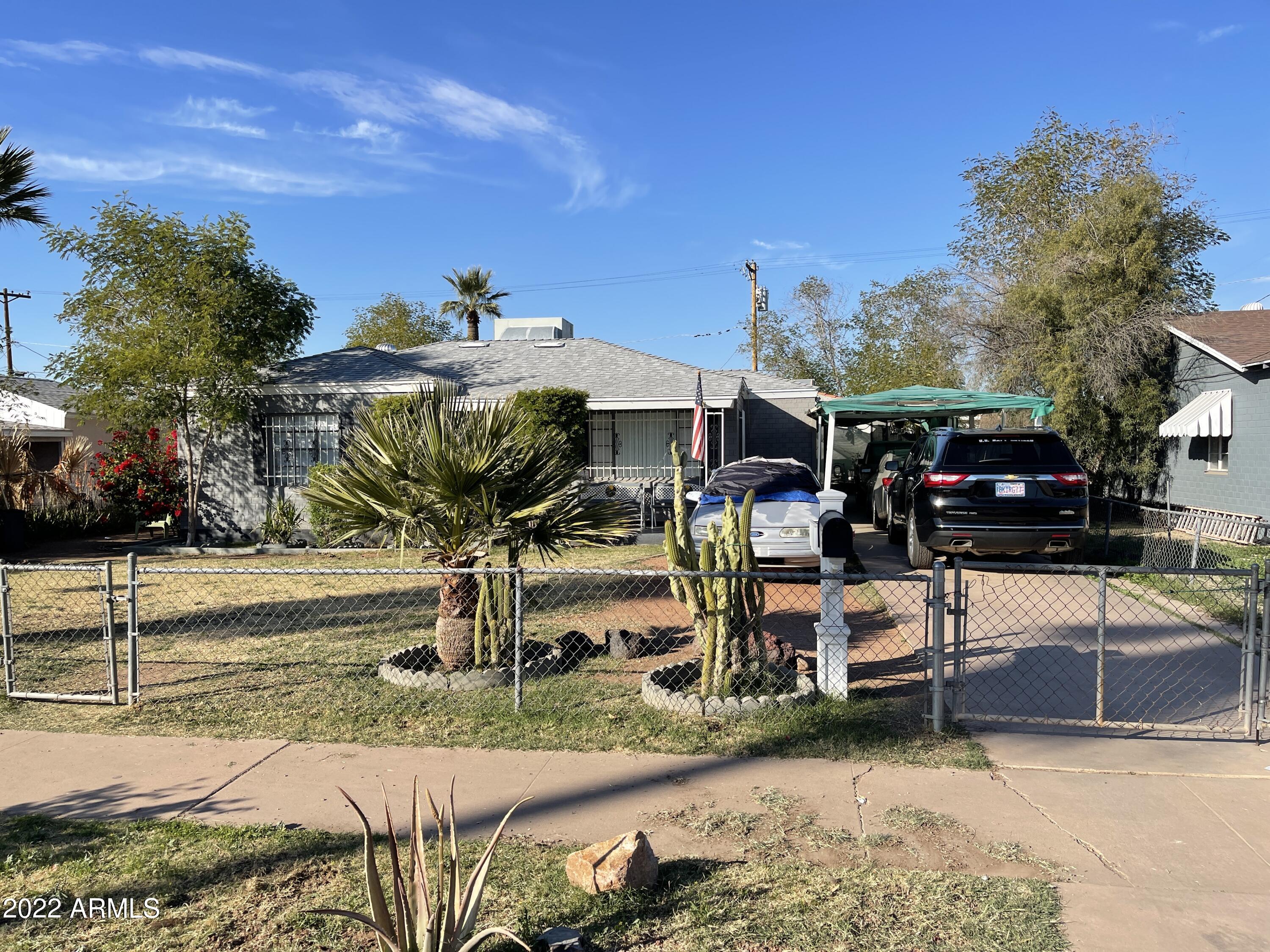 26 West Riverside Street Phoenix, AZ 85041 - Photo 2 of 22 20220209_224640083_iOS