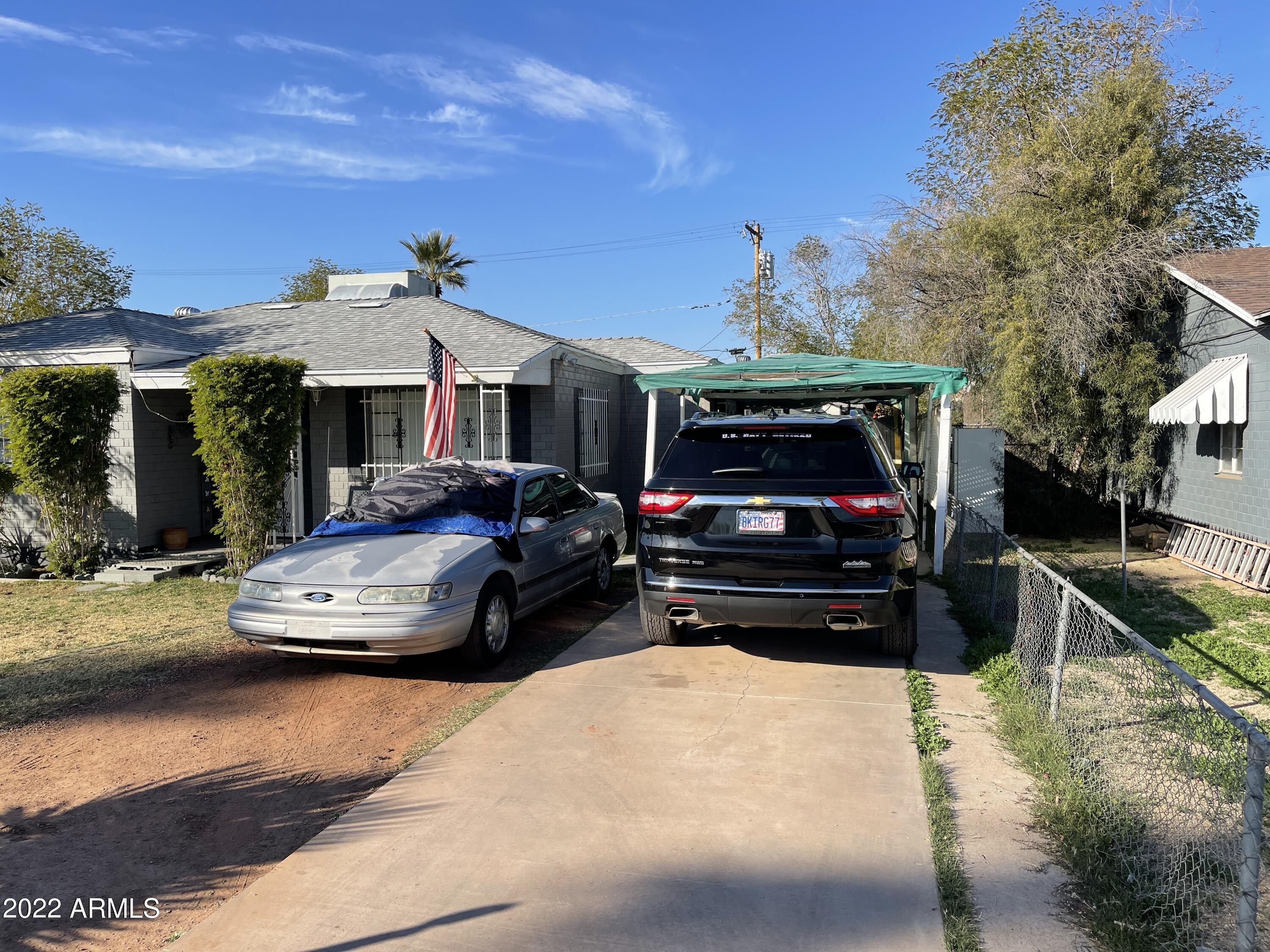26 West Riverside Street Phoenix, AZ 85041 - Photo 3 of 22 20220209_224706272_iOS