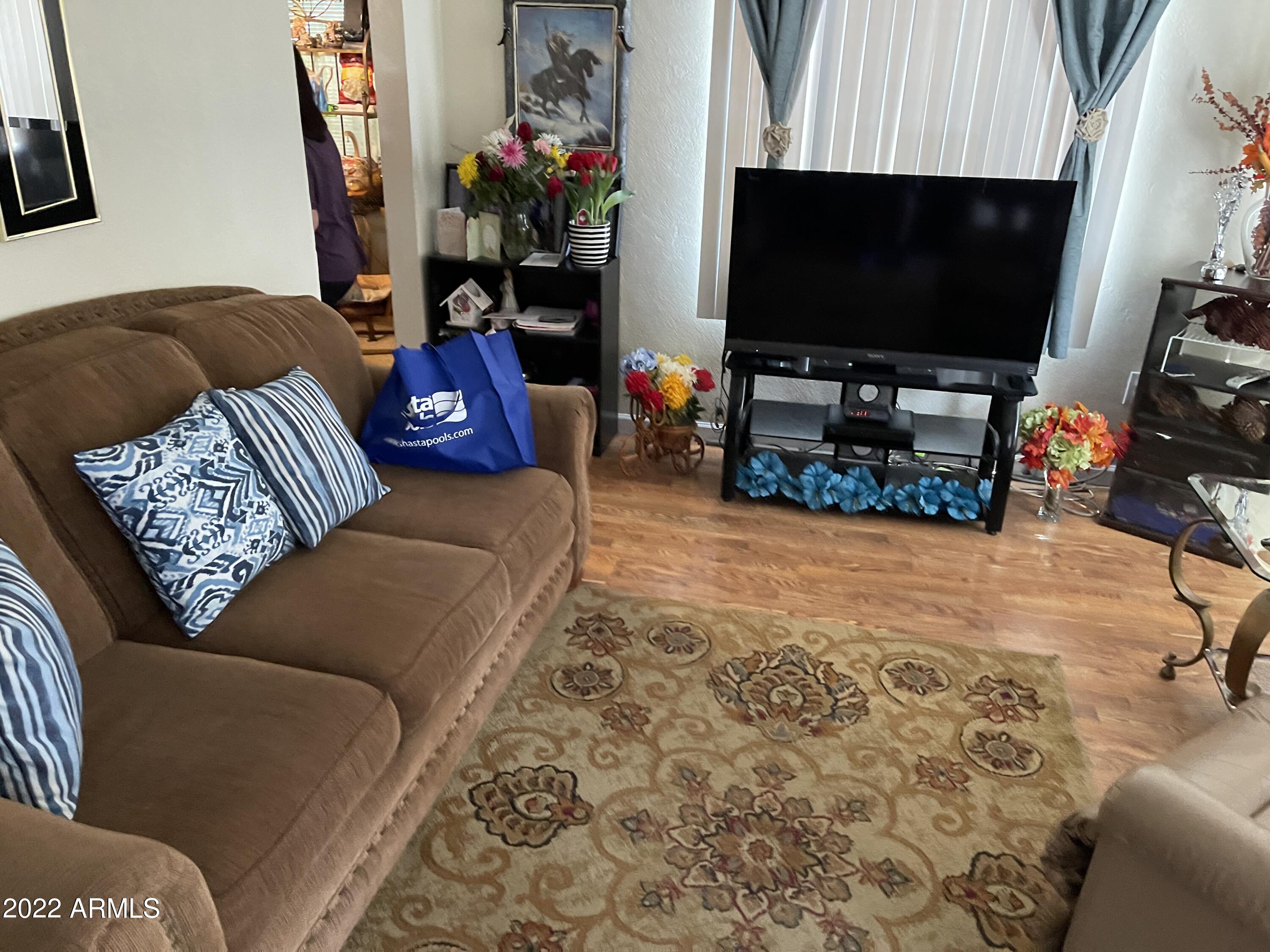 26 West Riverside Street Phoenix, AZ 85041 - Photo 4 of 22 20220209_224804265_iOS
