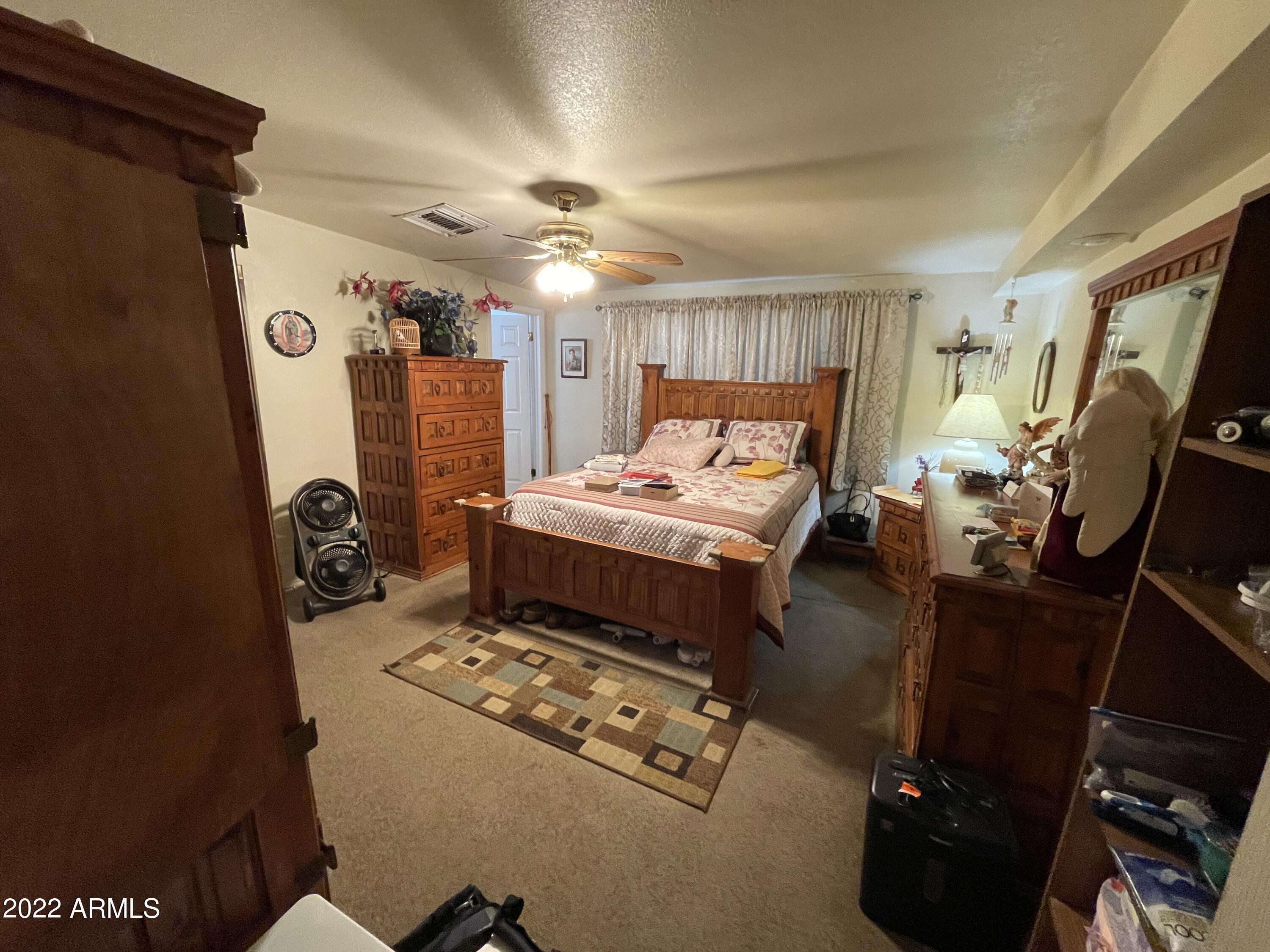 26 West Riverside Street Phoenix, AZ 85041 - Photo 7 of 22 20220209_225235466_iOS