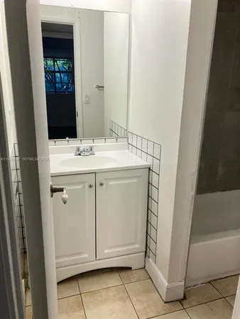 $1,750 | 1237 Southwest 46th Avenue, Unit 806, Pompano Beach, FL 33069