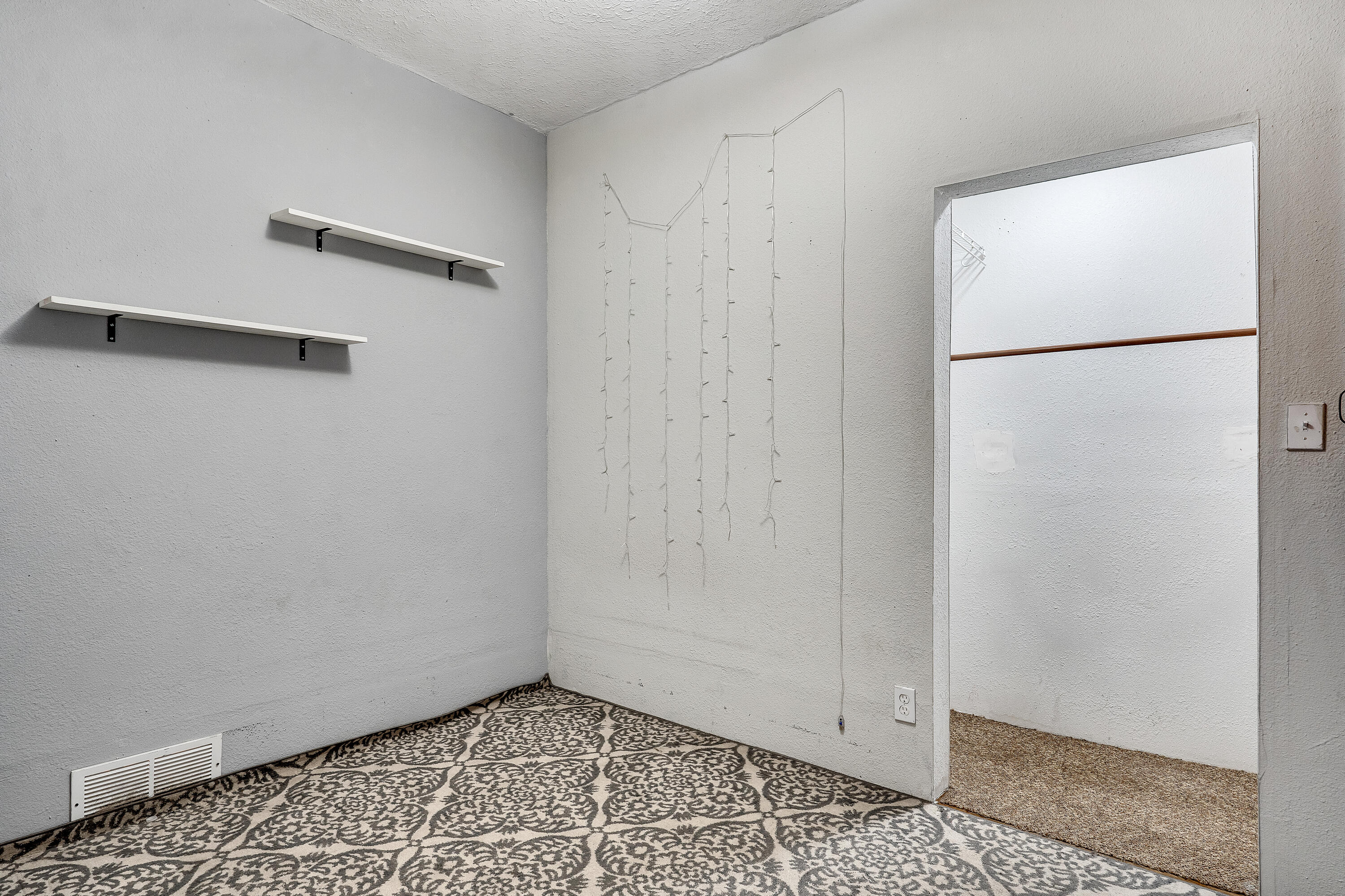 1437 Kane Street La Crosse, WI 54603 - Photo 16 of 27 2nd Bedroom