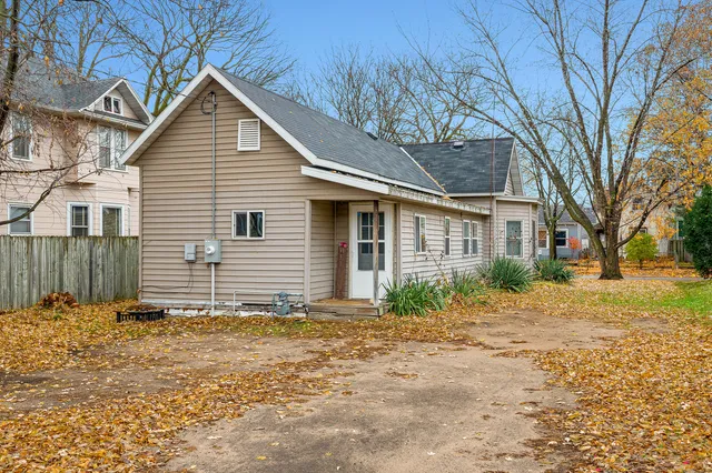 $149,900 | 1437 Kane Street, La Crosse, WI 54603