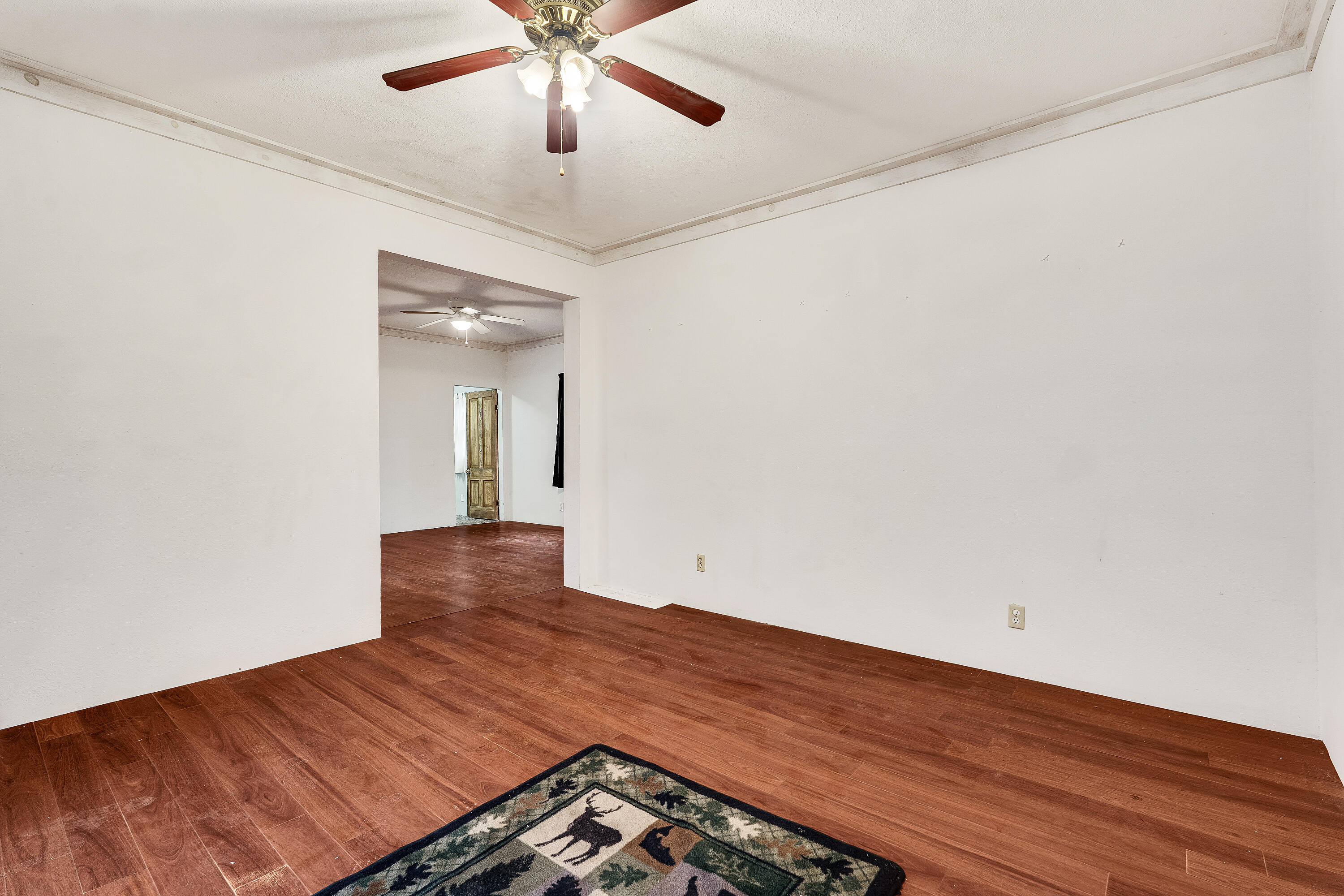 1437 Kane Street La Crosse, WI 54603 - Photo 8 of 27 Living Room