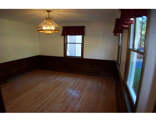 54 Forge Village Road Westford, MA 01886 - Photo 7 of 23 Gallery Image 7