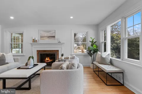 $975,000 | 300 Barry Lane, Wallingford, PA 19086