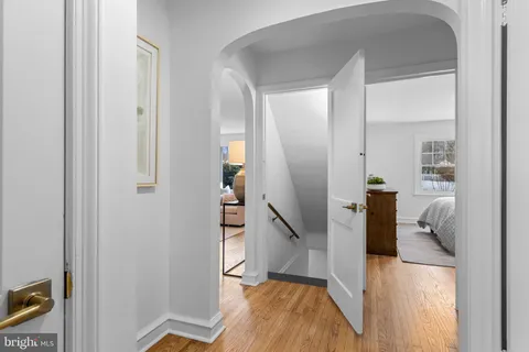 $975,000 | 300 Barry Lane, Wallingford, PA 19086