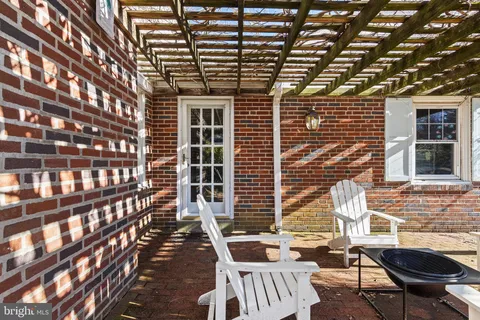 $975,000 | 300 Barry Lane, Wallingford, PA 19086