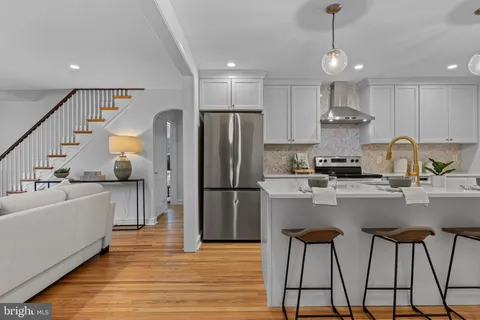 $975,000 | 300 Barry Lane, Wallingford, PA 19086