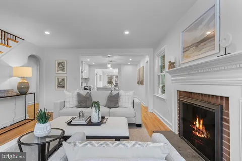 $975,000 | 300 Barry Lane, Wallingford, PA 19086