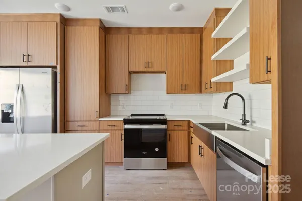 $2,164 | 1028 Stitch Bnd Way, Unit LONGLEAF, Charlotte, NC 28206