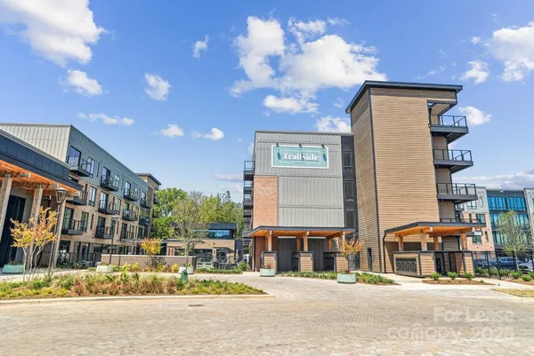 $2,164 | 1028 Stitch Bnd Way, Unit LONGLEAF, Charlotte, NC 28206