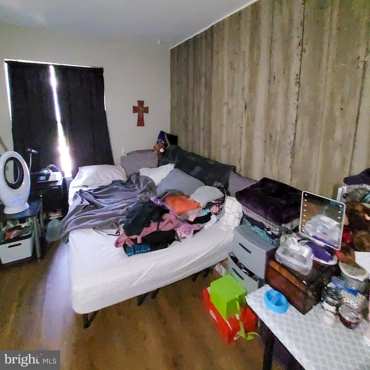 672 Yorkshire Drive Edgewood, MD 21040 - Photo 22 of 35 a room with furniture and a flat screen tv