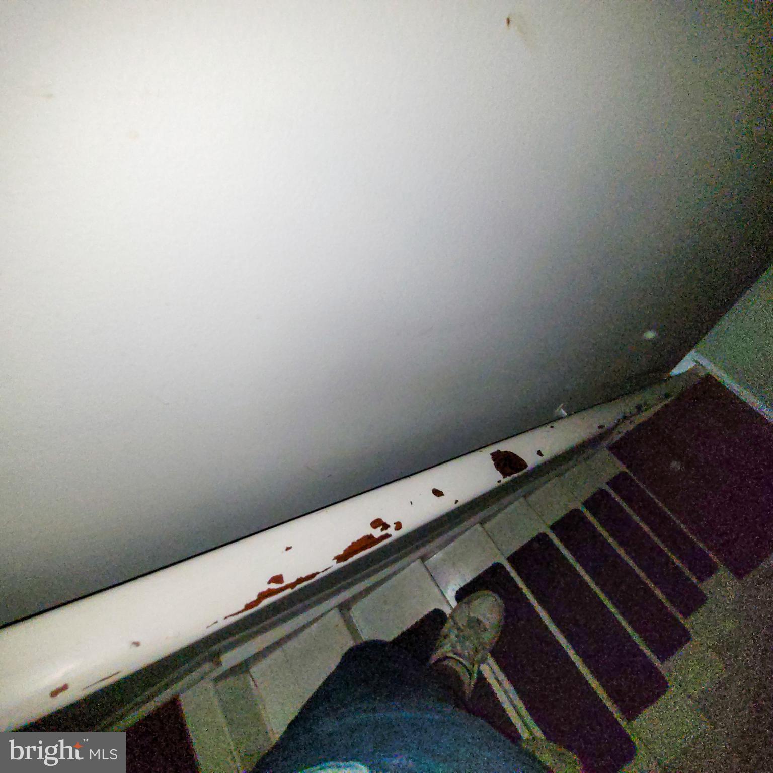 672 Yorkshire Drive Edgewood, MD 21040 - Photo 8 of 35 a close up of a room with stairs