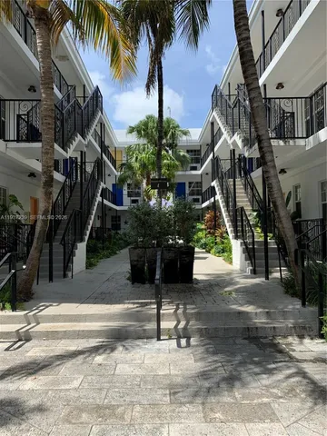 $1,500 | 1330 Pennsylvania Avenue, Unit 203, Miami Beach, FL 33139