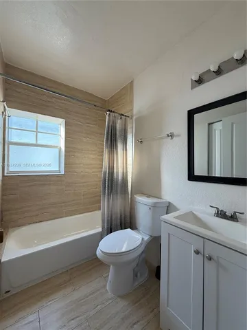 $1,500 | 1330 Pennsylvania Avenue, Unit 203, Miami Beach, FL 33139