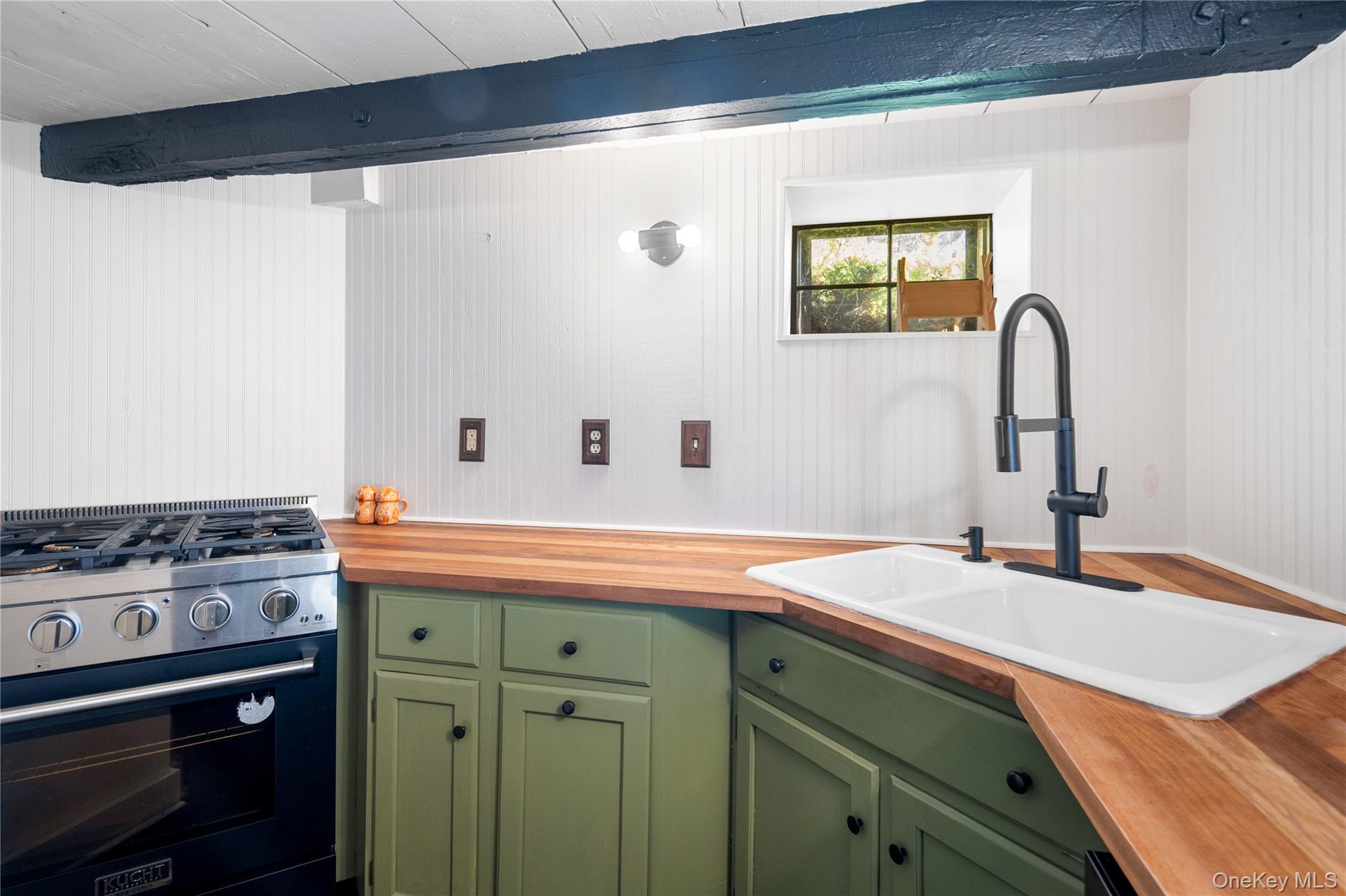 689 South Mountain Road New City, NY 10956 - Photo 21 of 28 a bathroom with a sink and a mirror