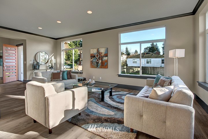 1324 North 100th Street Seattle, WA 98133 - Photo 4 of 20