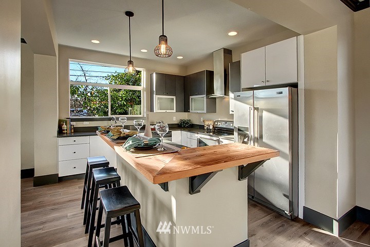 1324 North 100th Street Seattle, WA 98133 - Photo 6 of 20