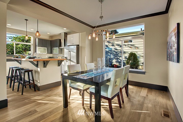 1324 North 100th Street Seattle, WA 98133 - Photo 8 of 20