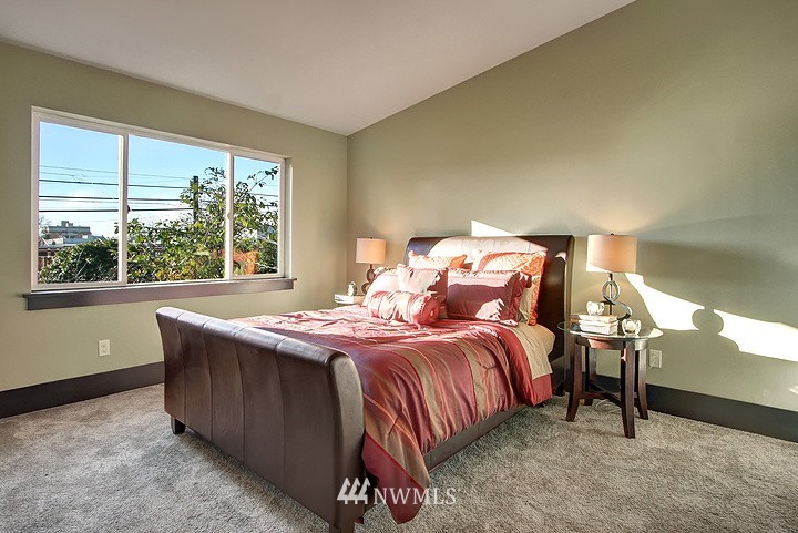 1324 North 100th Street Seattle, WA 98133 - Photo 10 of 20