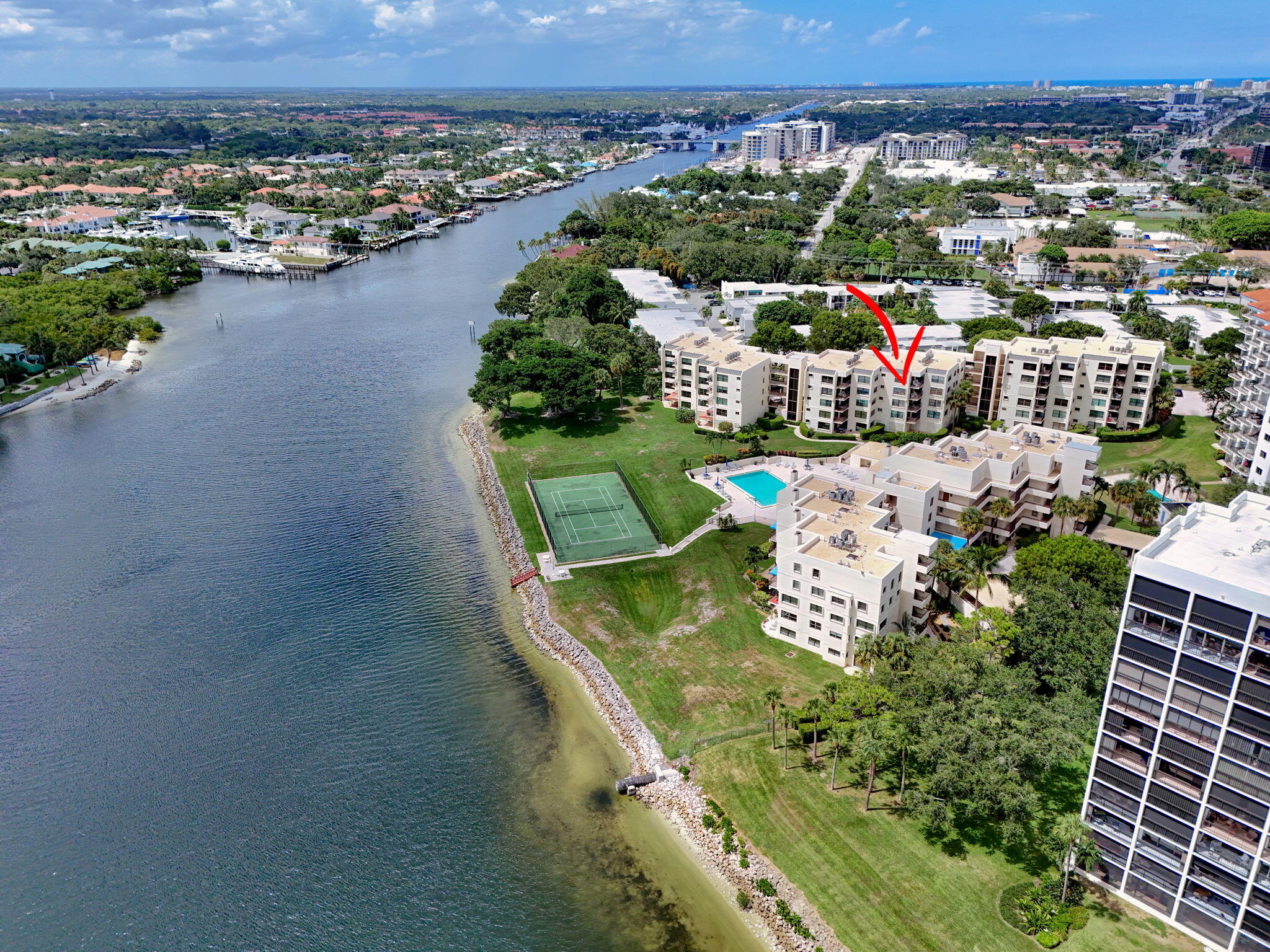 372 Golfview Road, Unit 403 North Palm Beach, FL 33408 - Photo 7 of 79 80-web-or-mls-DJI_20250820150423_0516_D_