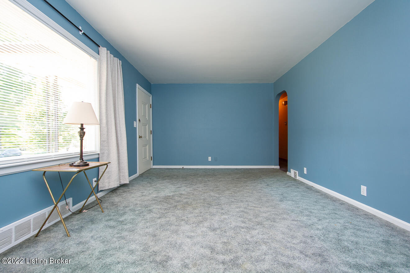 8705 Waltlee Road Louisville, KY 40291 - Photo 10 of 36 Waltlee -16