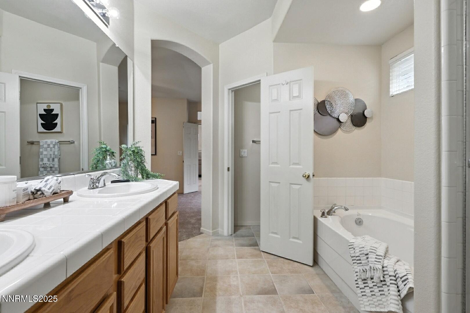 9618 Truckee Meadows Place Reno, NV 89521 - Photo 21 of 36 Primary Bth