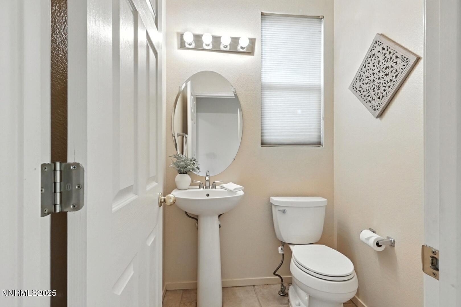 9618 Truckee Meadows Place Reno, NV 89521 - Photo 23 of 36 Half bth