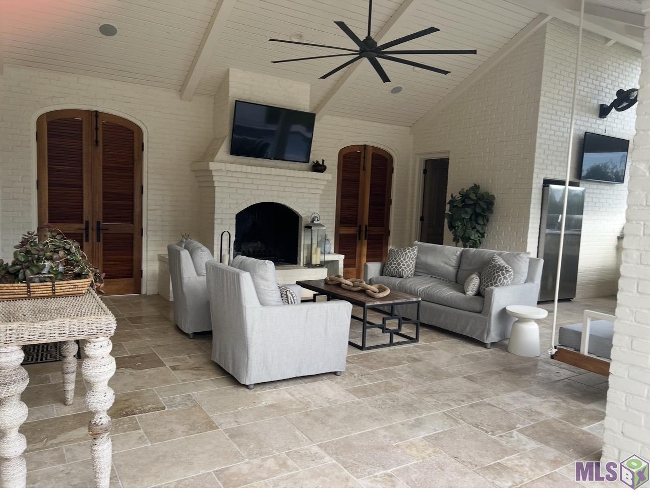 5243 Whitehaven Street Baton Rouge, LA 70808 - Photo 2 of 9 Gallery Image 2