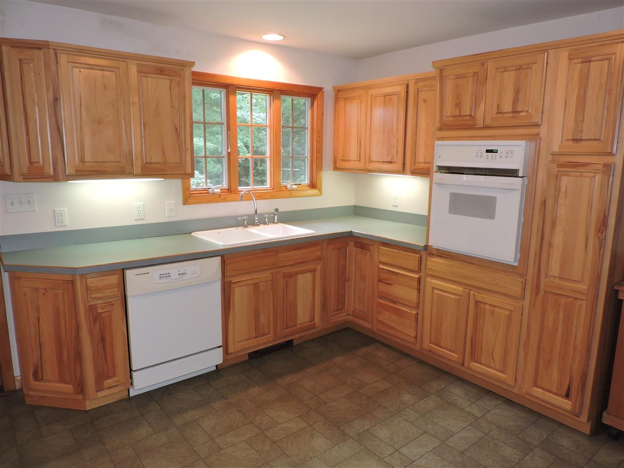 576 Briar Hill Road Hopkinton, NH 03229 - Photo 9 of 24