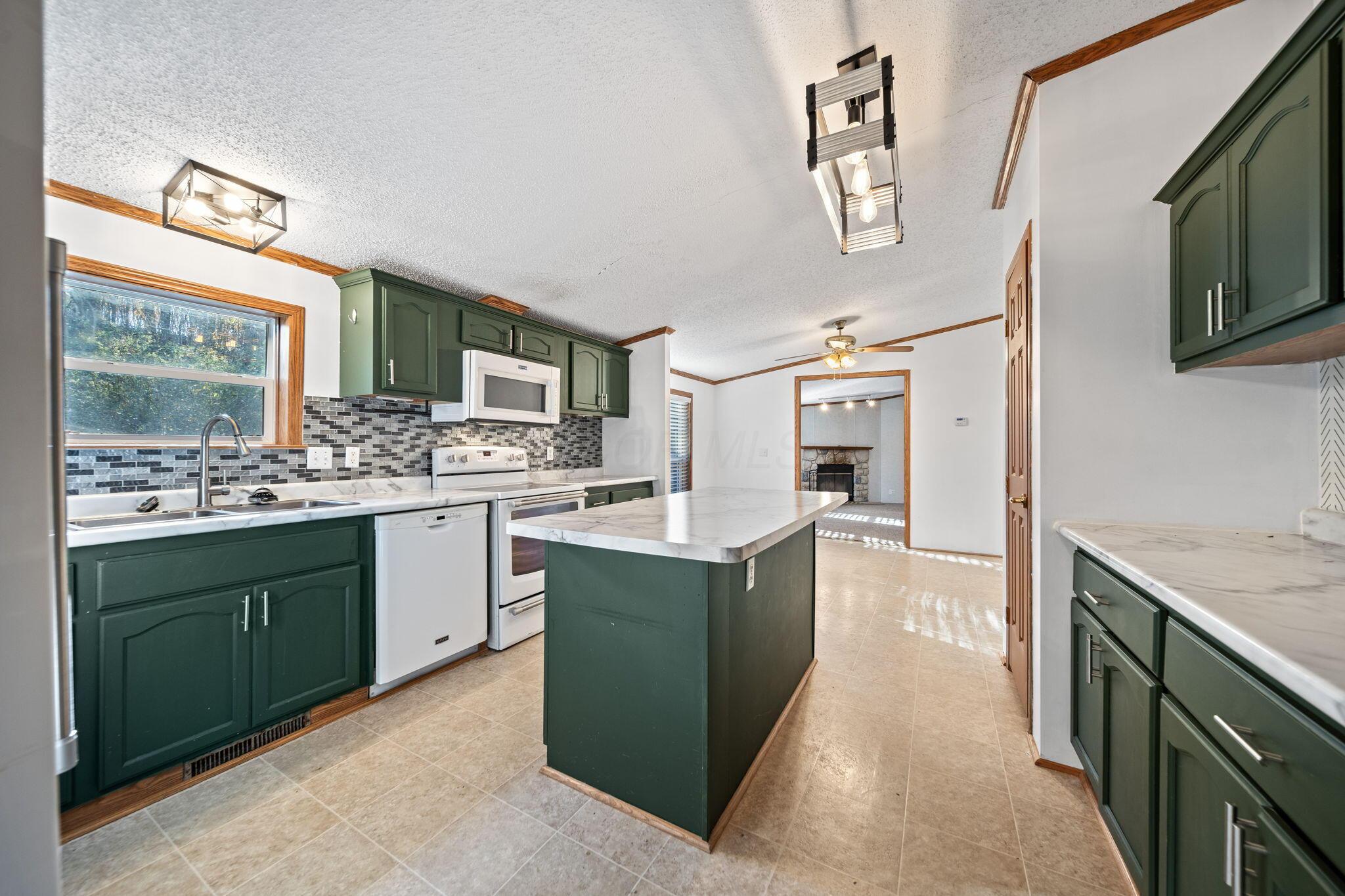 320 Hough Road Chillicothe, OH 45601 - Photo 9 of 37 1-web-or-mls-A7408531