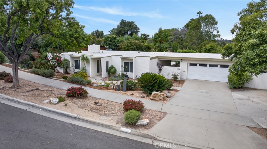 1184 Lyndhurst Drive Riverside, CA 92507 - Photo 43 of 54