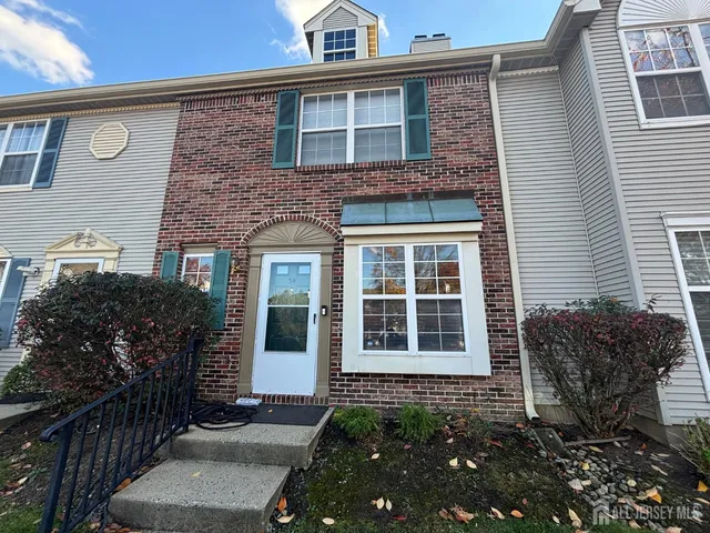 $2,500 | 34 Colleen Court, Kendall Park, NJ 08824