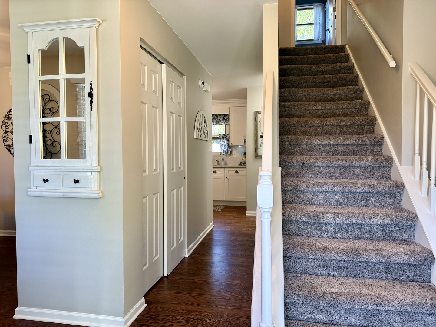 1102 Ravinia Court Shorewood, IL 60404 - Photo 3 of 44