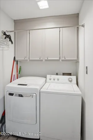 $207,000 | 19 Lake Barnett Drive, Brandon, MS 39047