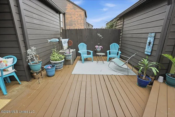 $207,000 | 19 Lake Barnett Drive, Brandon, MS 39047