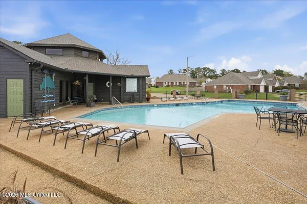 $207,000 | 19 Lake Barnett Drive, Brandon, MS 39047