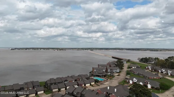 $207,000 | 19 Lake Barnett Drive, Brandon, MS 39047