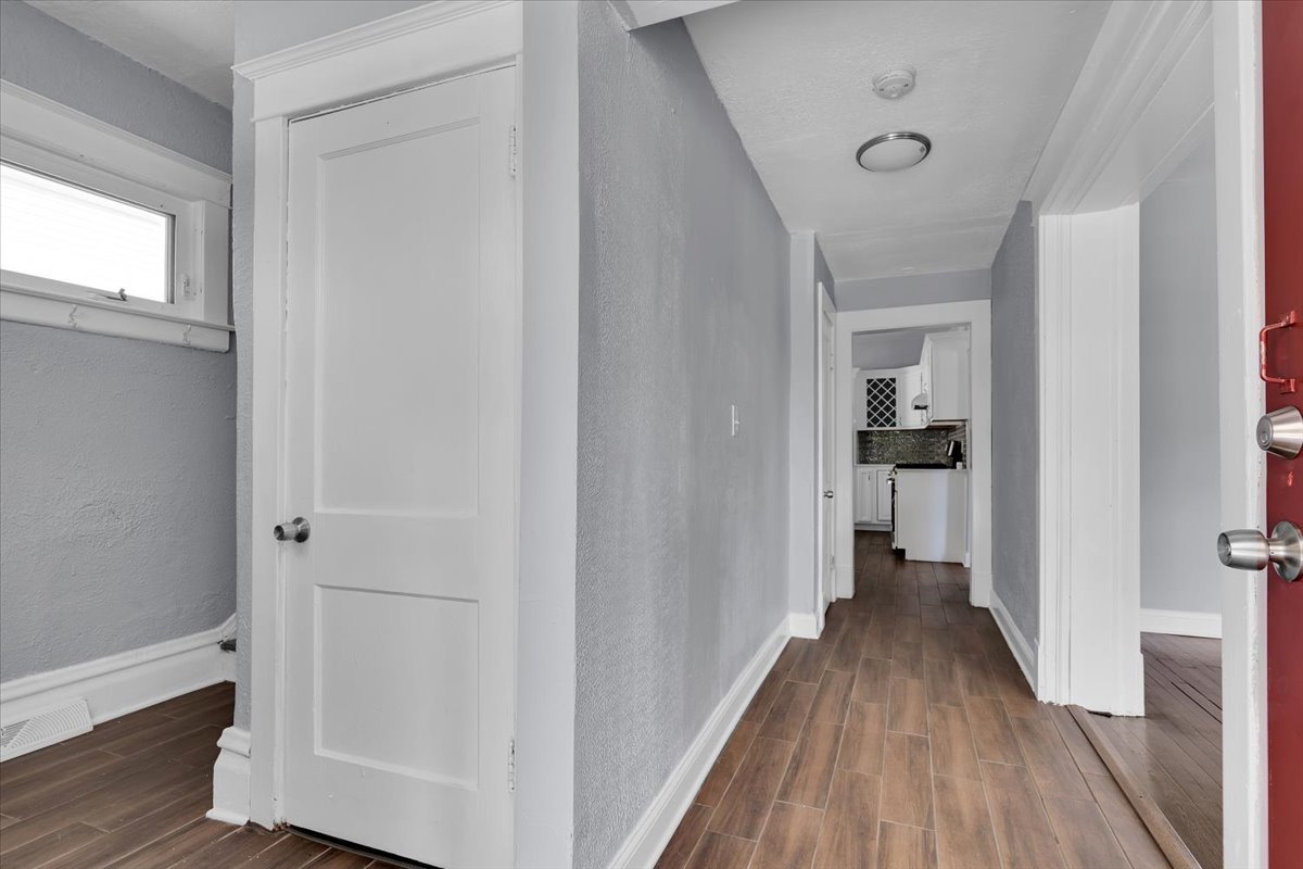 816 18th Street North Chicago, IL 60064 - Photo 14 of 25